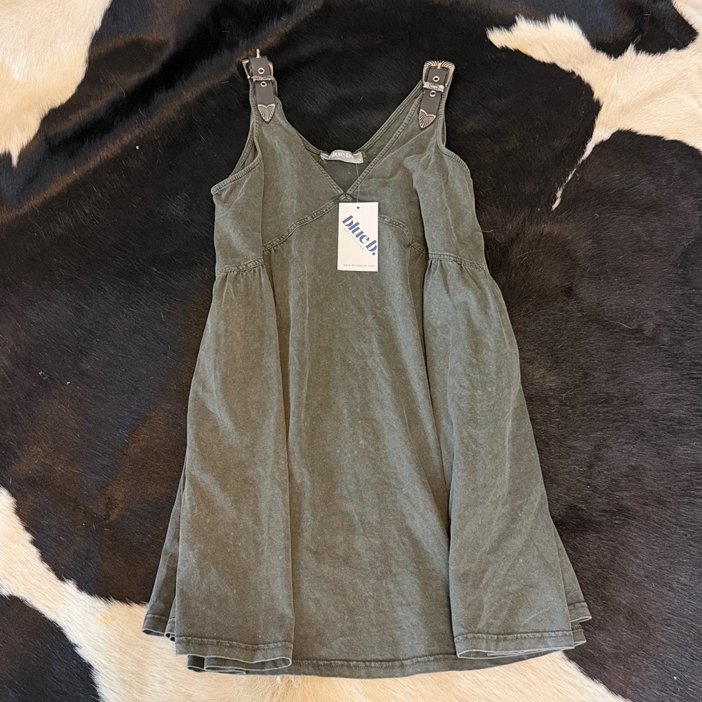 Buckle blue b dress